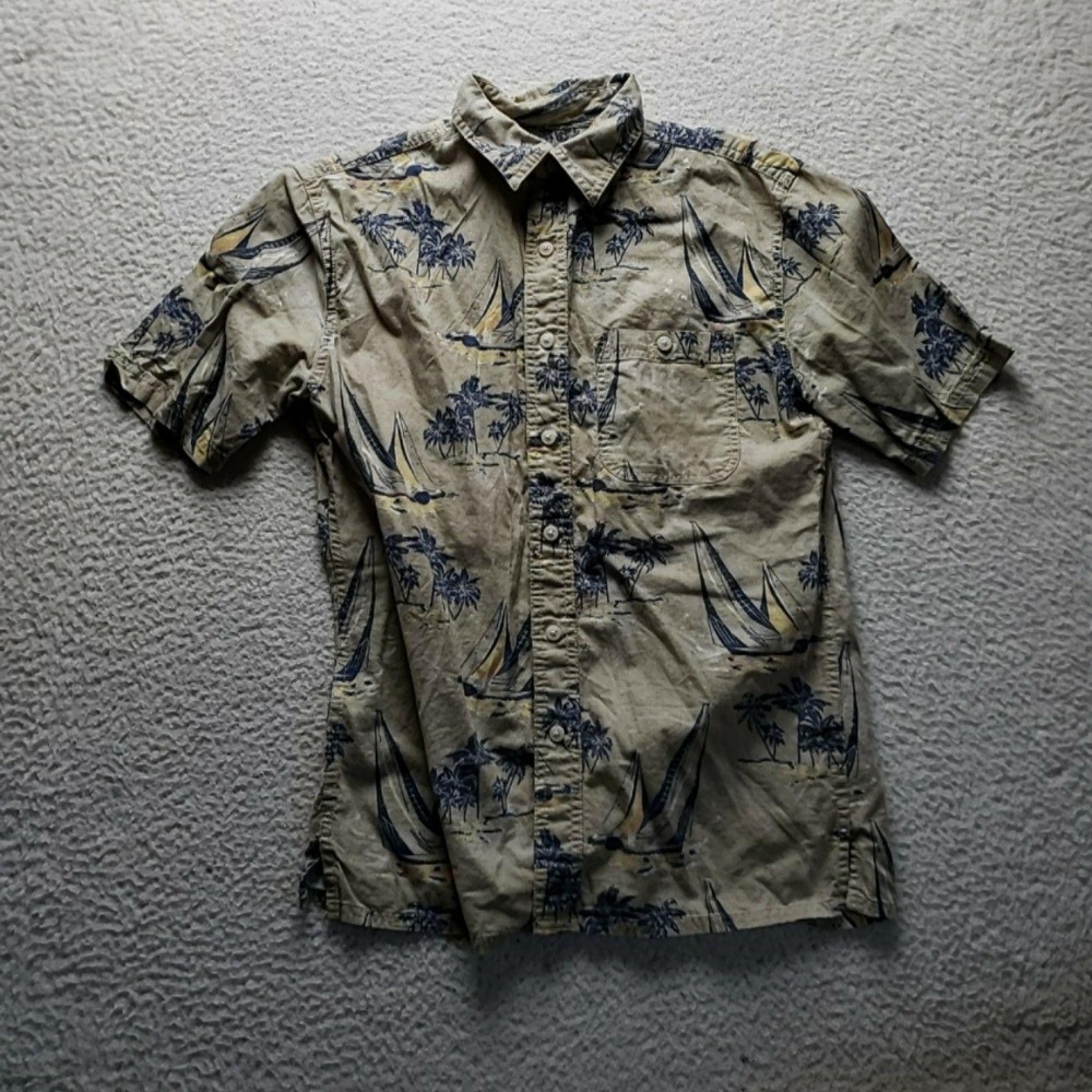 Croft & Barrow Shirt Mens Small Beige Sailboat Hawaiian Short Sleeve Button-Up